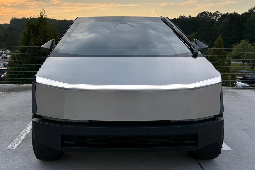 2024 Tesla Cybertruck - Image 2 of 31