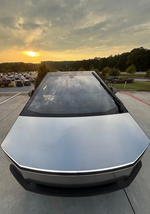 2024 Tesla Cybertruck - Image 29 of 31