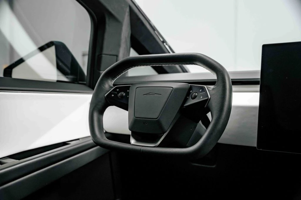 2024 Tesla Cybertruck - Image 29 of 31