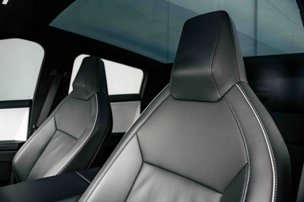 2024 Tesla Cybertruck - Image 9 of 31