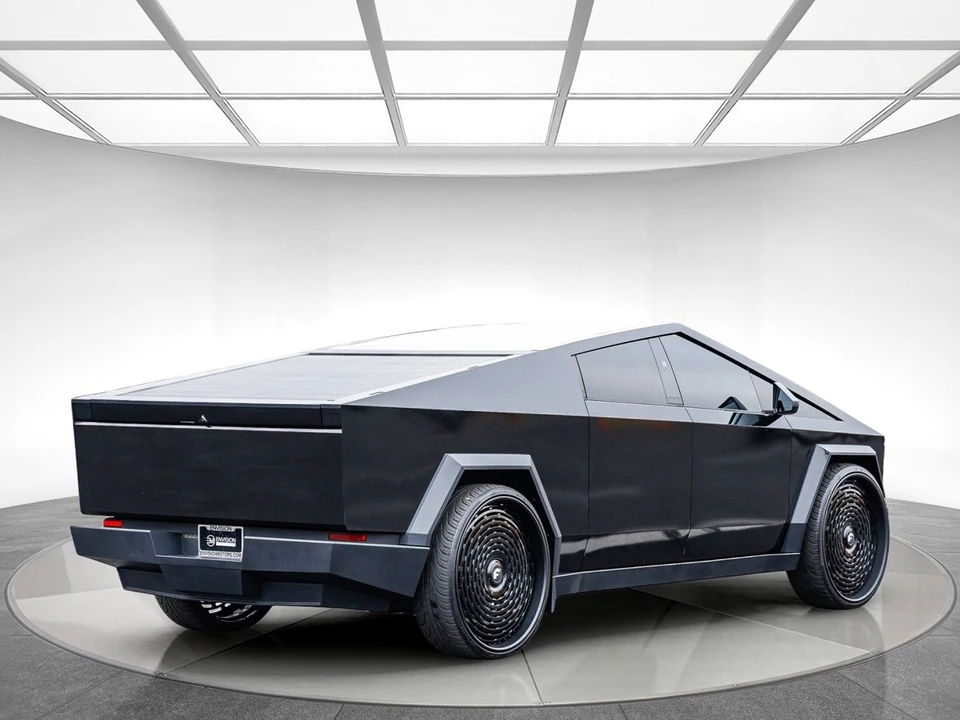 2024 Tesla Cybertruck - Image 4 of 12