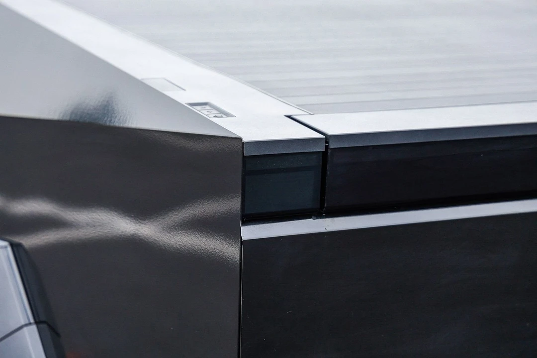 2024 Tesla Cybertruck - Image 8 of 12