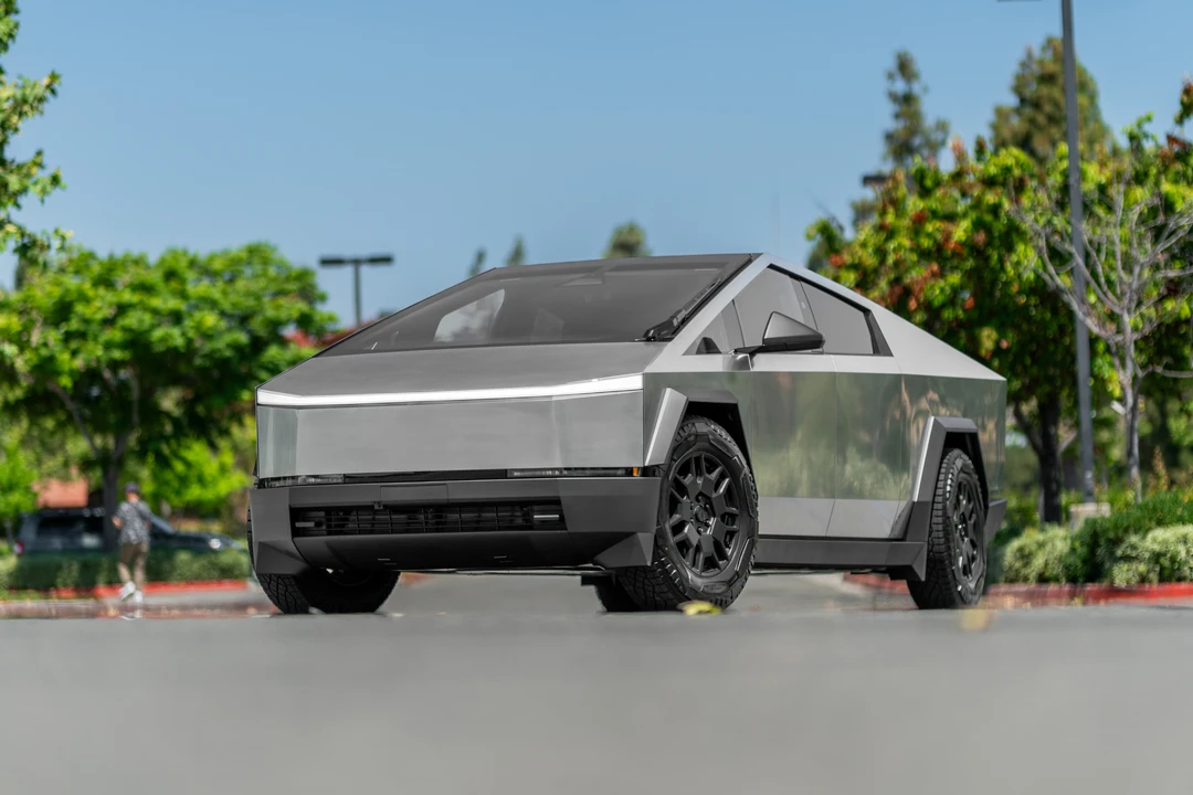 2024 Tesla Cybertruck - Image 2 of 5