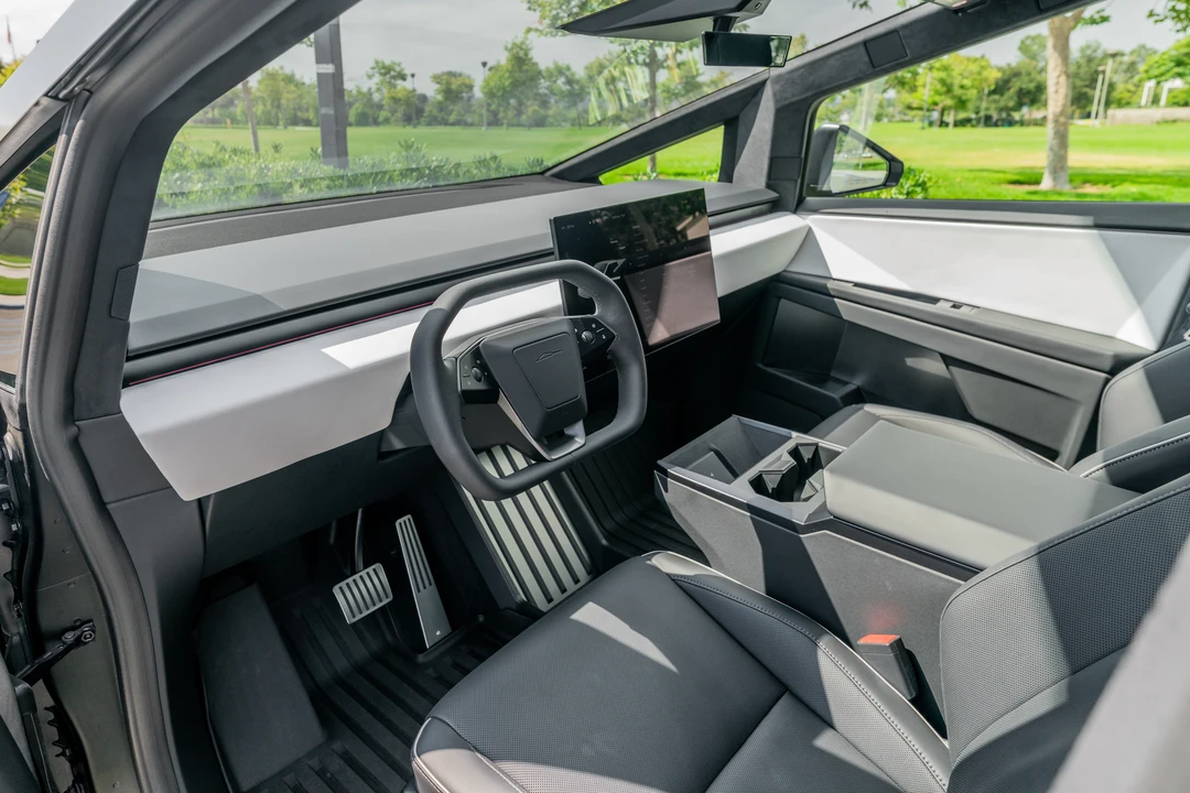 2024 Tesla Cybertruck - Image 3 of 5