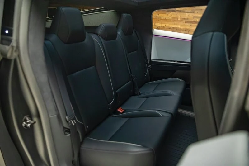 2024 Tesla Cybertruck - Image 11 of 21