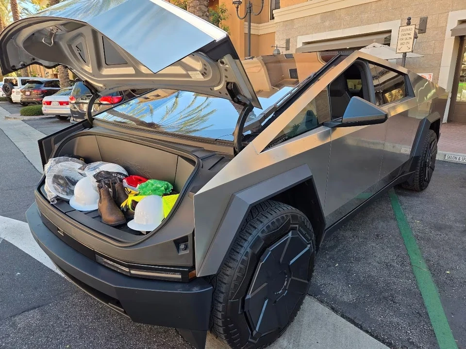 2024 Tesla Cybertruck - Image 14 of 21