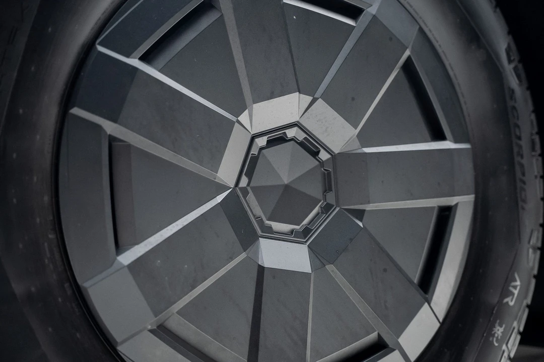 2024 Tesla Cybertruck - Image 20 of 21