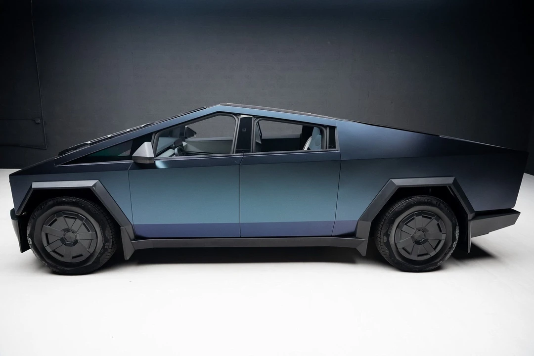 2024 Tesla Cybertruck - Image 14 of 21