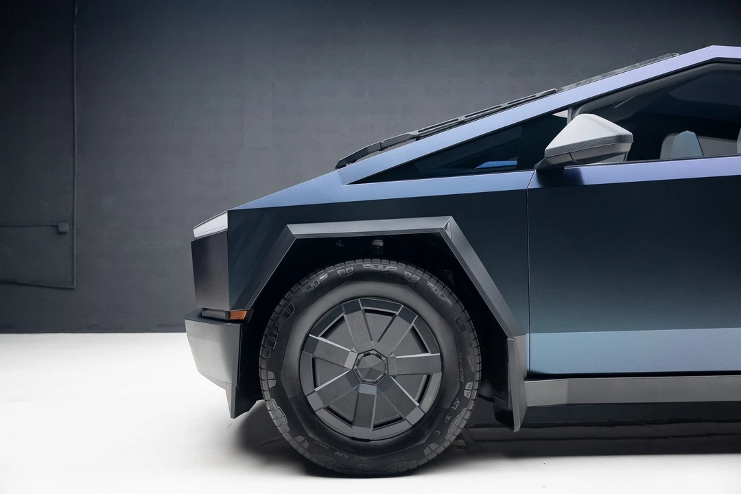 2024 Tesla Cybertruck - Image 16 of 21