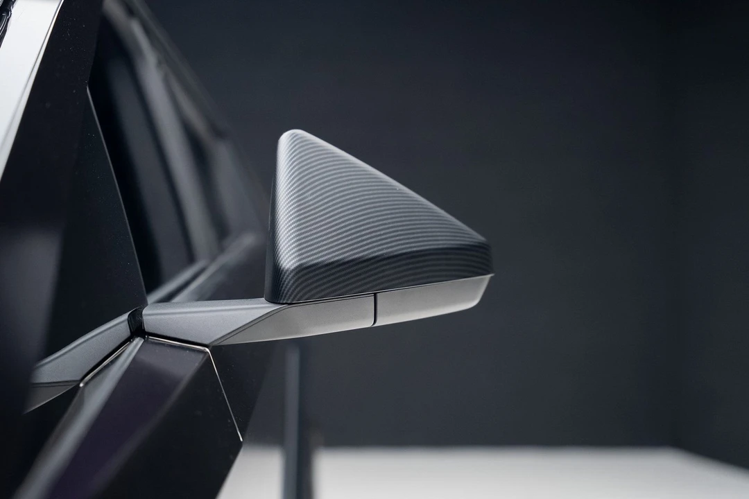 2024 Tesla Cybertruck - Image 13 of 21
