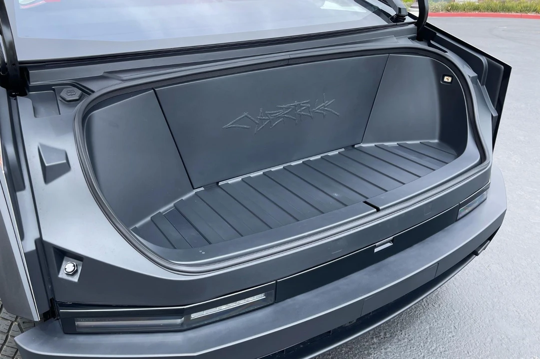 2024 Tesla Cybertruck - Image 4 of 21