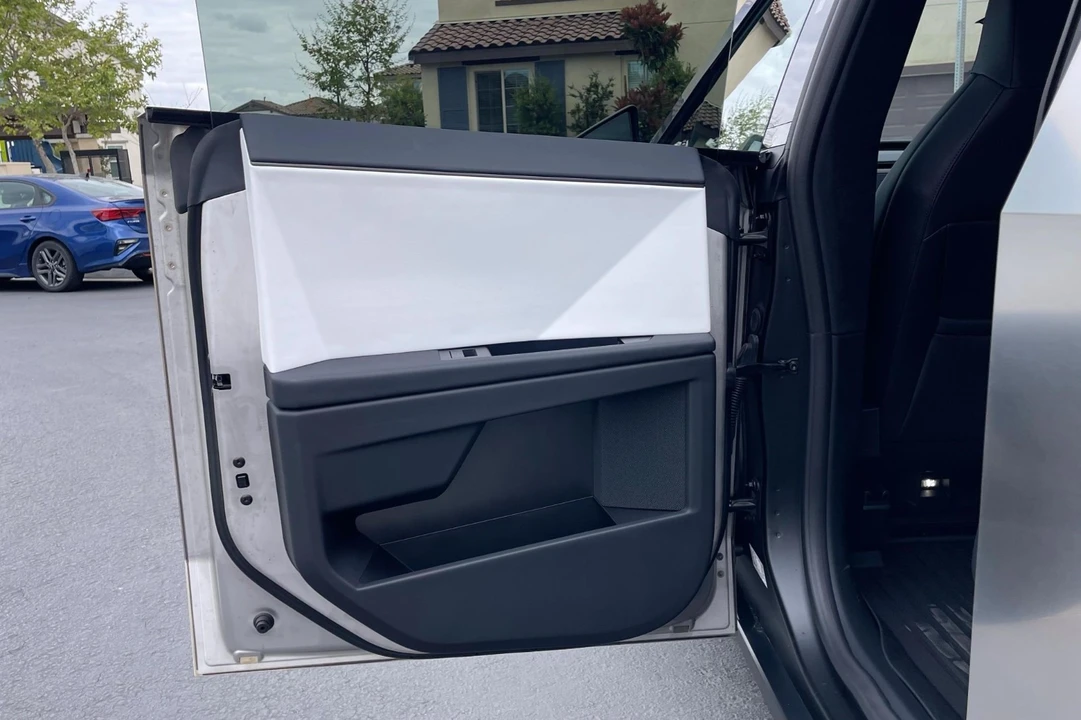 2024 Tesla Cybertruck - Image 21 of 21