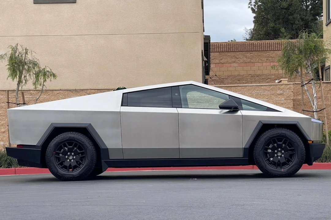 2024 Tesla Cybertruck - Image 19 of 20
