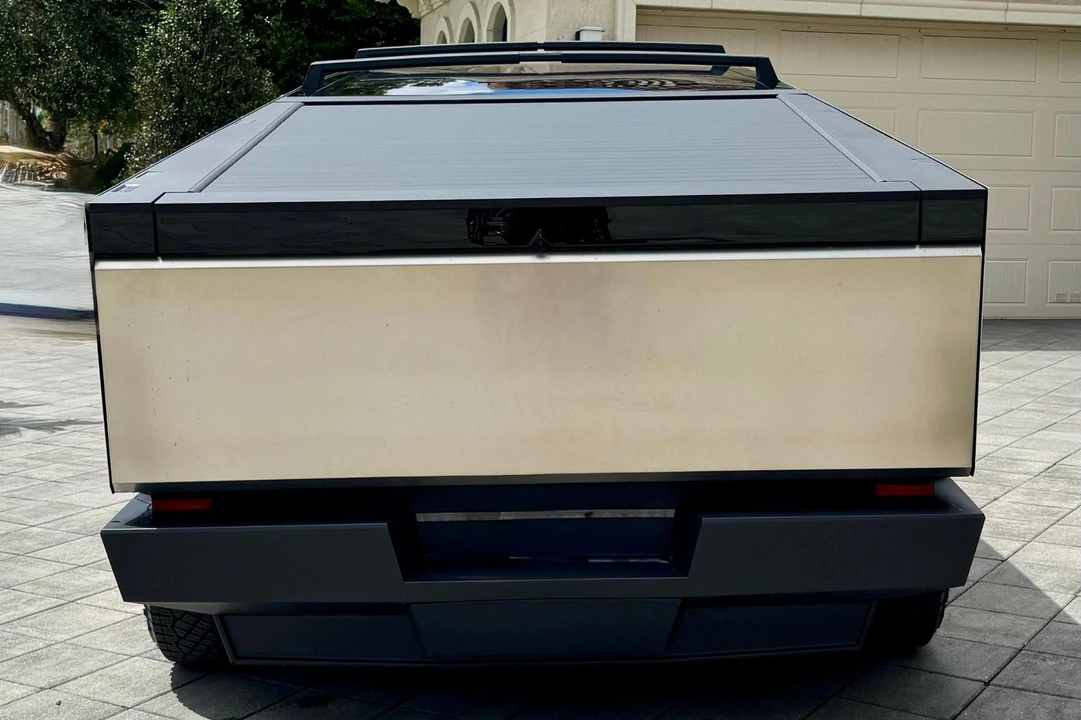 2024 Tesla Cybertruck - Image 13 of 19