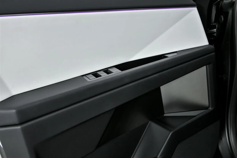 2024 Tesla Cybertruck - Image 18 of 21