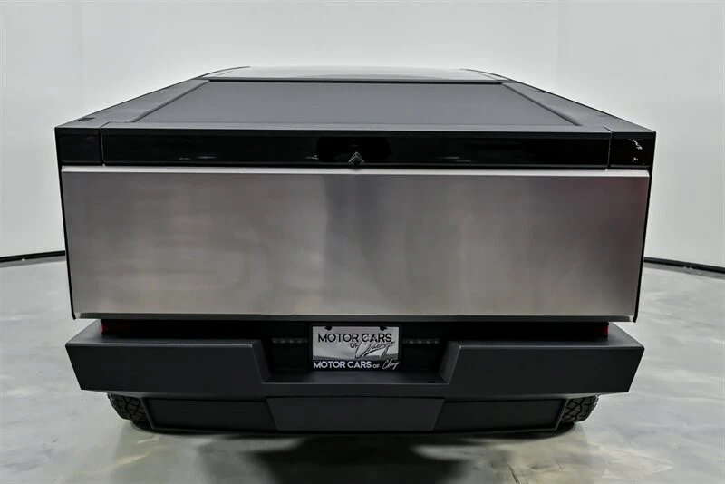 2024 Tesla Cybertruck - Image 11 of 21