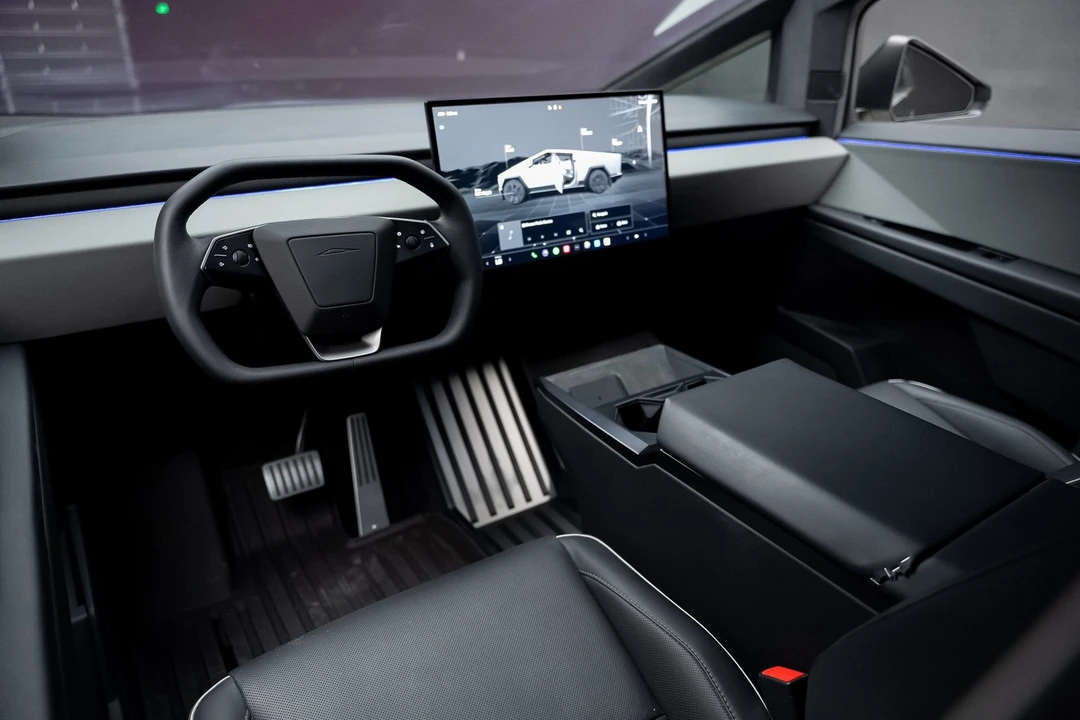 2024 Tesla Cybertruck - Image 2 of 12