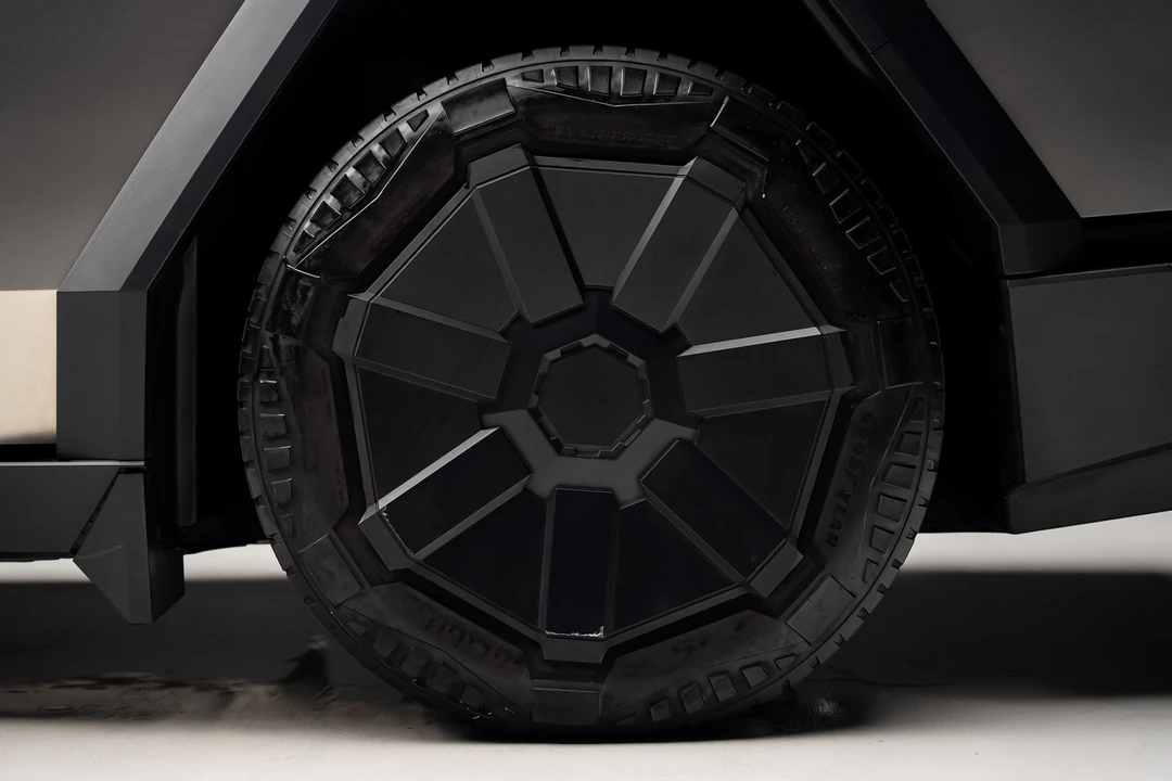 2024 Tesla Cybertruck - Image 17 of 21