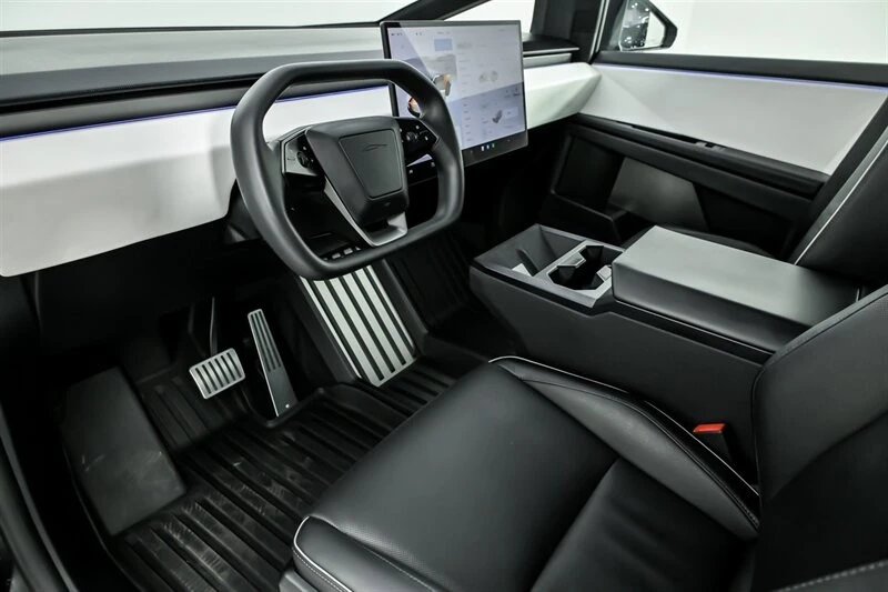 2024 Tesla Cybertruck - Image 18 of 21