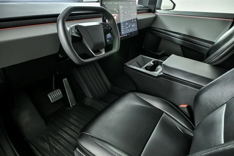2024 Tesla Cybertruck - Image 16 of 21