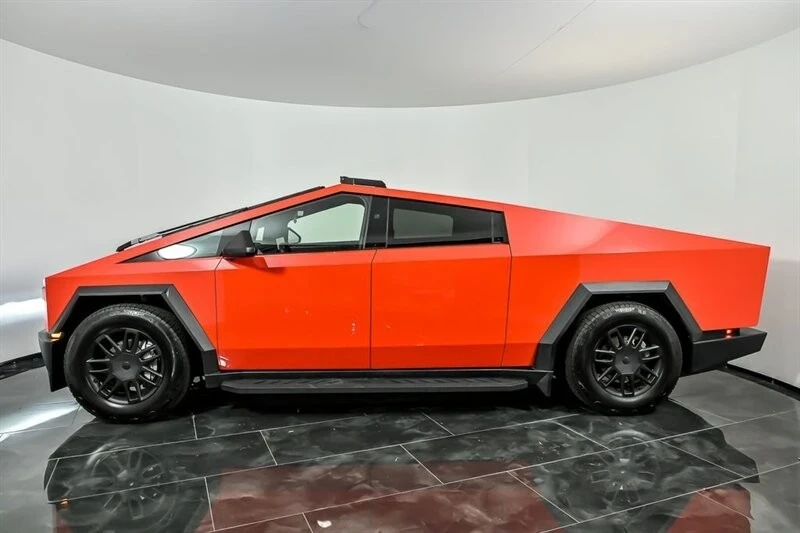 2024 Tesla Cybertruck - Image 6 of 21