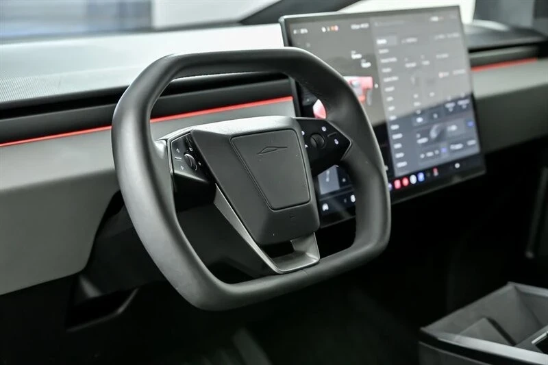 2024 Tesla Cybertruck - Image 20 of 21