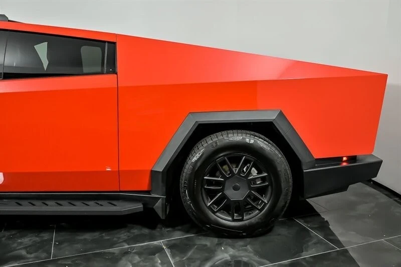2024 Tesla Cybertruck - Image 7 of 21