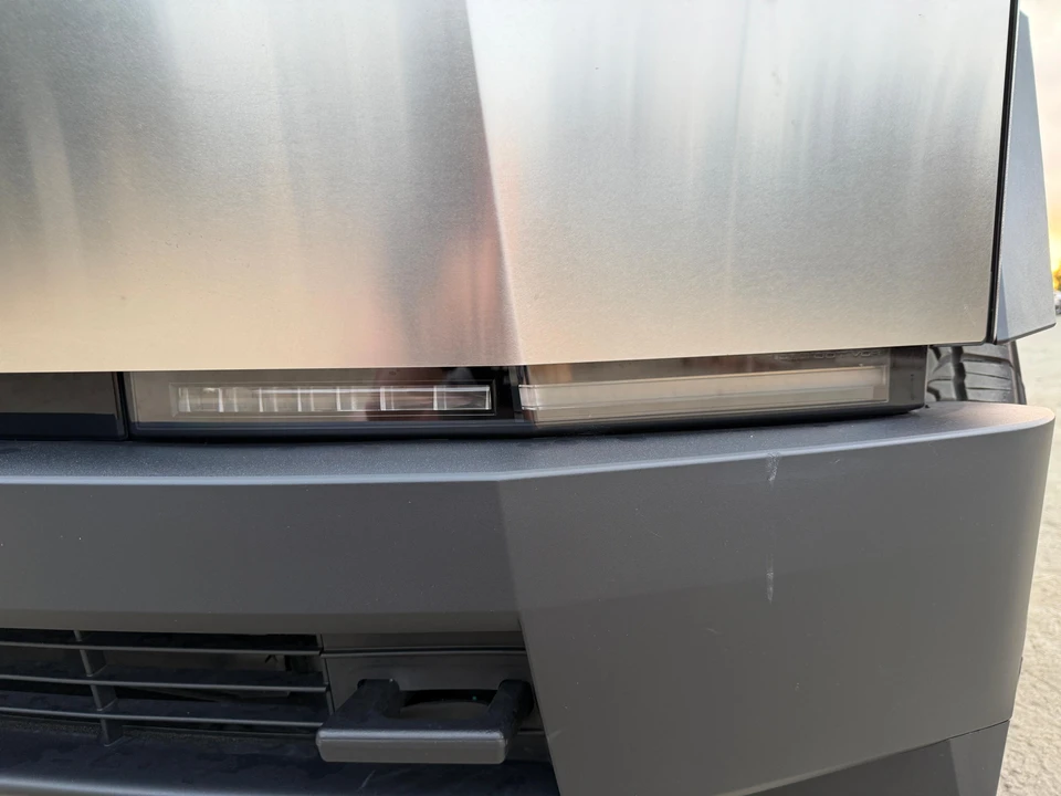 2024 Tesla Cybertruck - Image 15 of 31