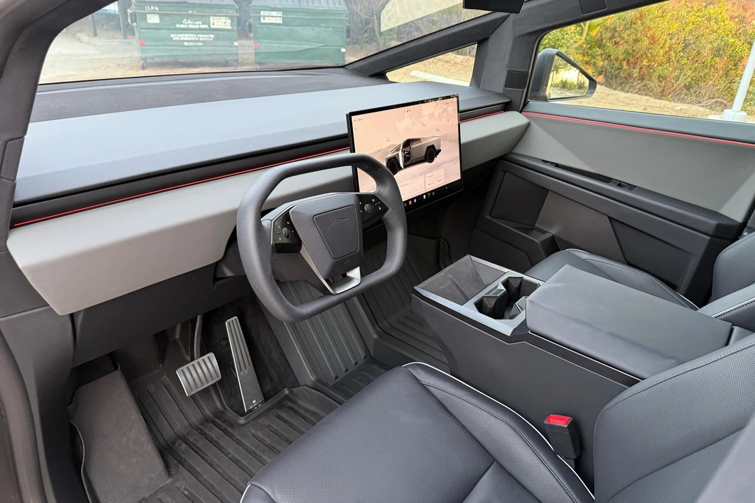 2024 Tesla Cybertruck - Image 31 of 31
