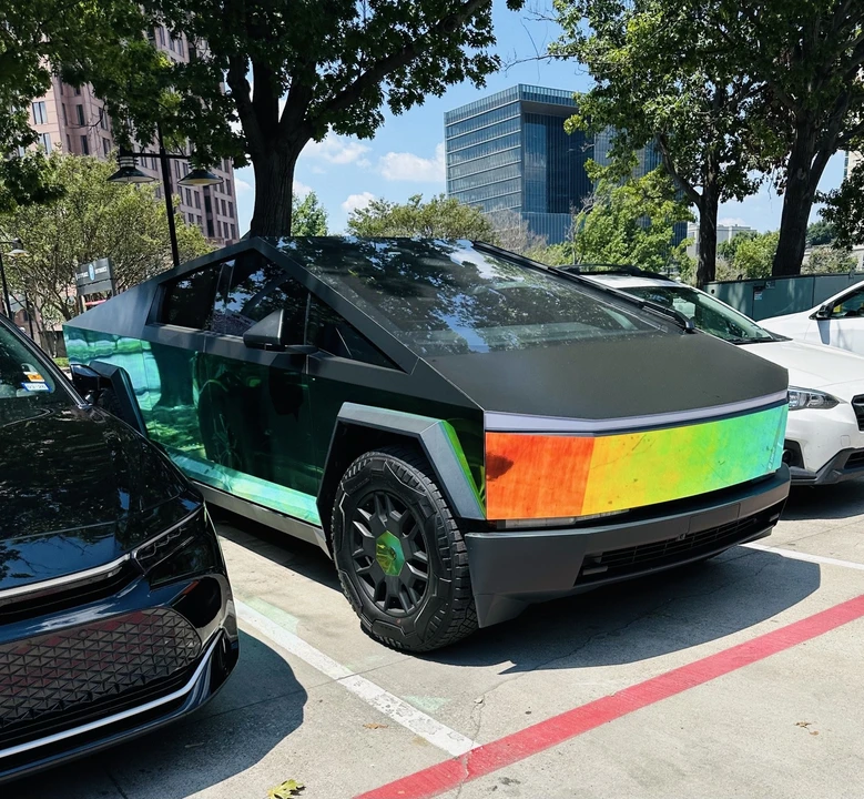 2024 Tesla Cybertruck - Image 14 of 17
