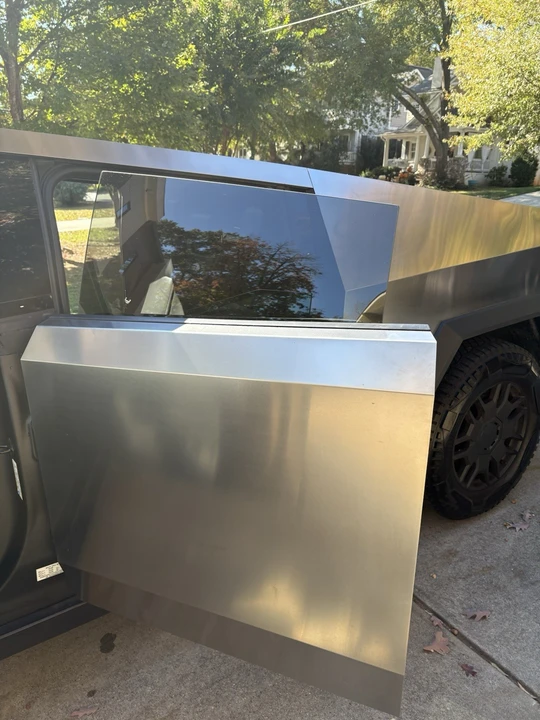 2024 Tesla Cybertruck - Image 13 of 16
