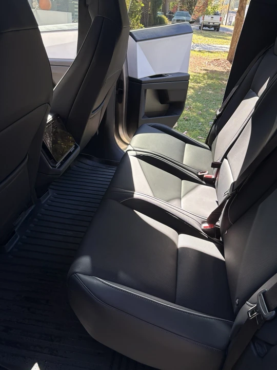 2024 Tesla Cybertruck - Image 10 of 16