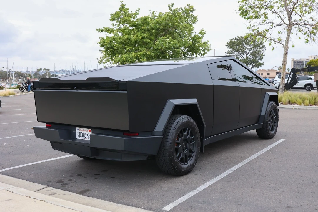 2024 Tesla Cybertruck - Image 8 of 21