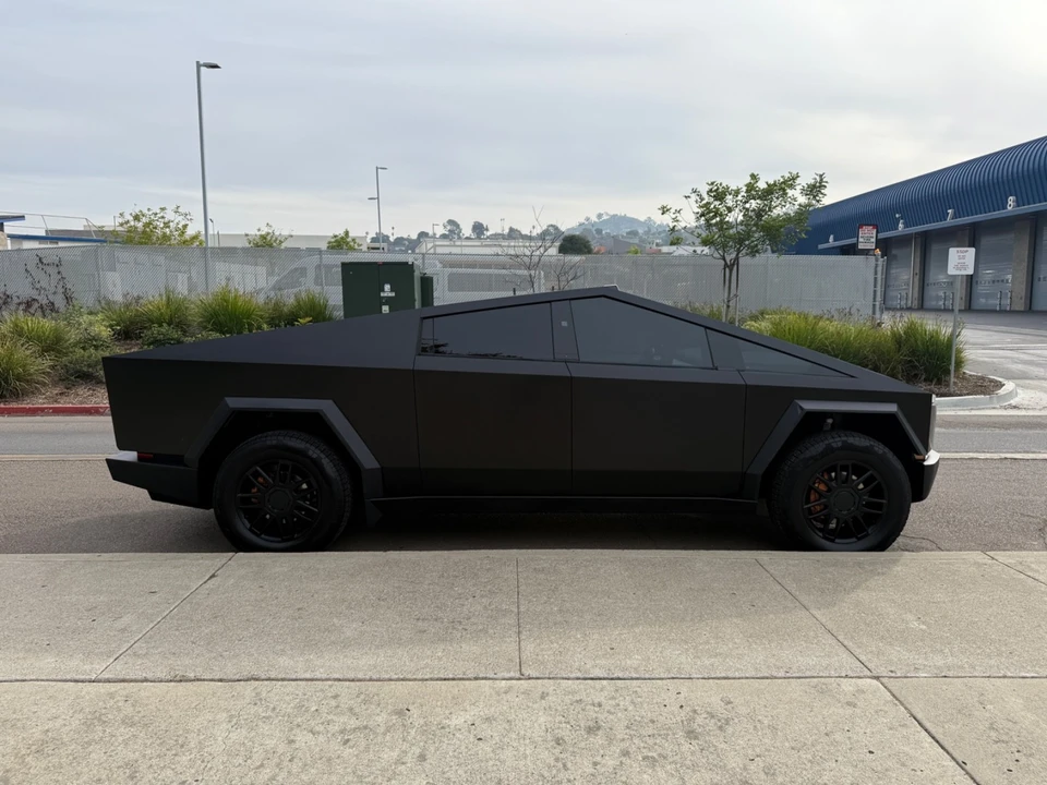 2024 Tesla Cybertruck - Image 6 of 21