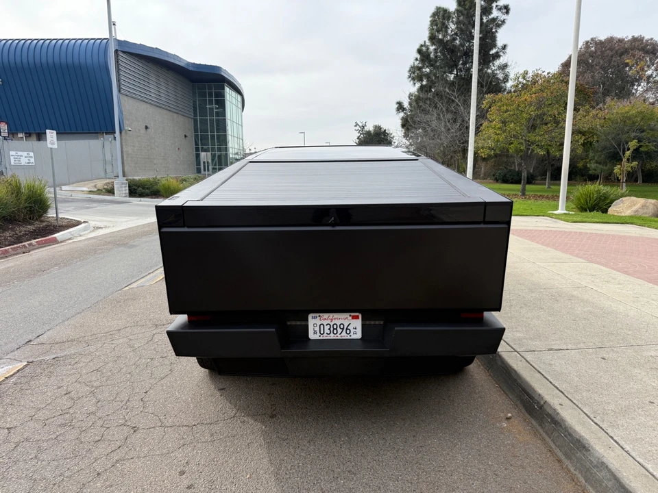 2024 Tesla Cybertruck - Image 4 of 21