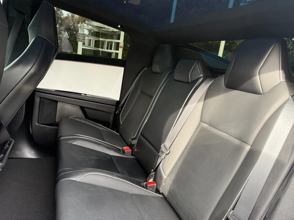 2024 Tesla Cybertruck - Image 19 of 21