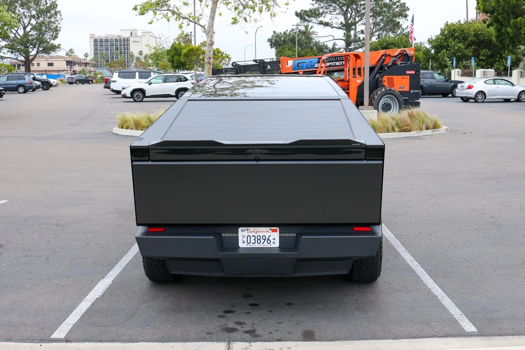 2024 Tesla Cybertruck - Image 9 of 21
