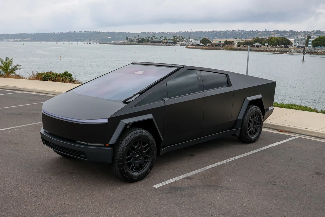 2024 Tesla Cybertruck - Image 13 of 21