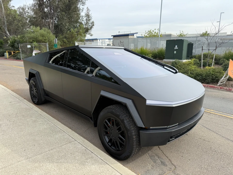 2024 Tesla Cybertruck - Image 7 of 21