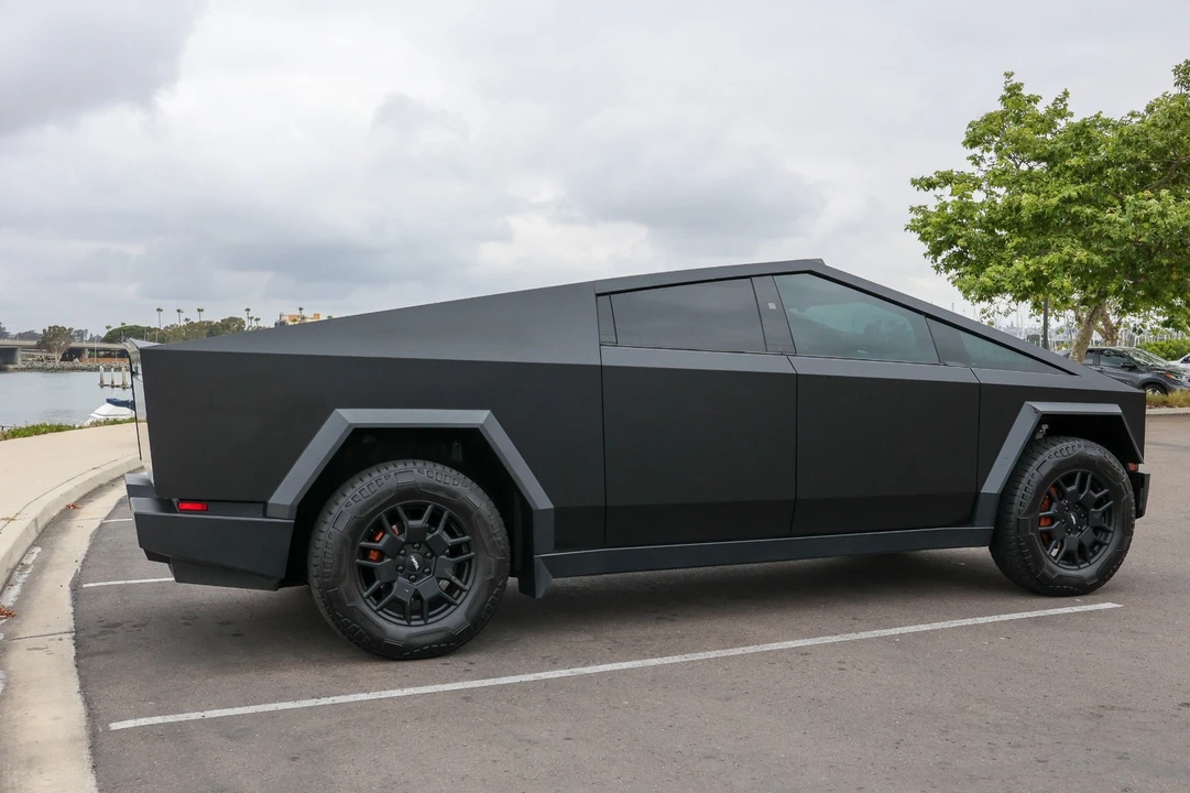 2024 Tesla Cybertruck - Image 7 of 21
