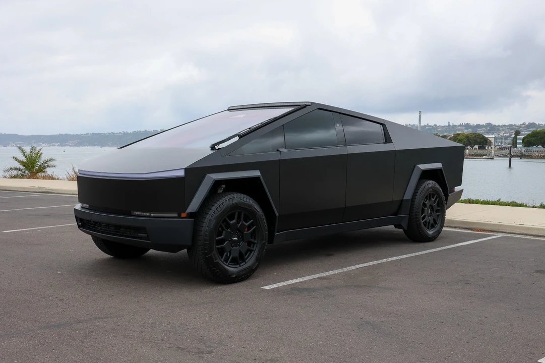 2024 Tesla Cybertruck - Image 12 of 21