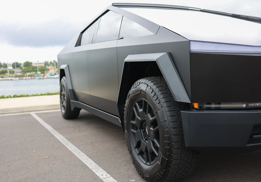2024 Tesla Cybertruck - Image 17 of 21