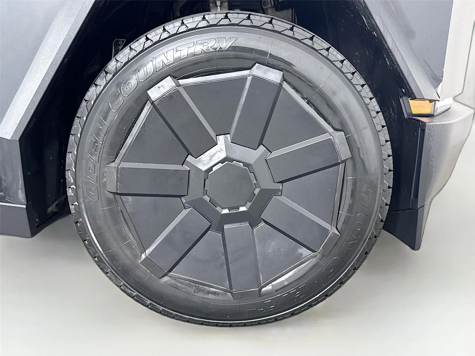 2024 Tesla Cybertruck - Image 27 of 31