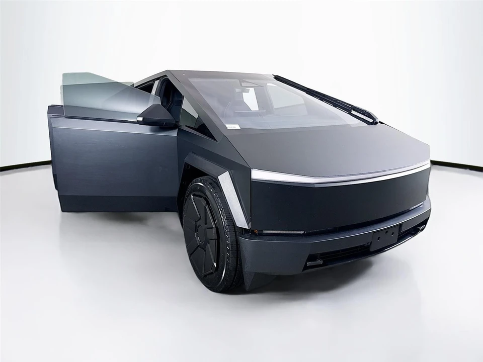 2024 Tesla Cybertruck - Image 31 of 31