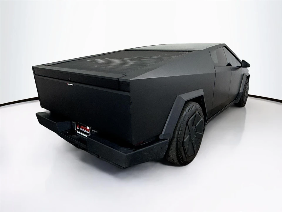 2024 Tesla Cybertruck - Image 16 of 18