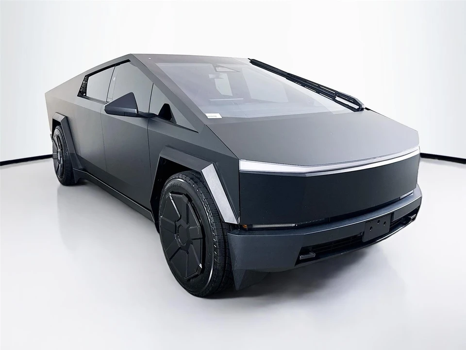 2024 Tesla Cybertruck - Image 26 of 31