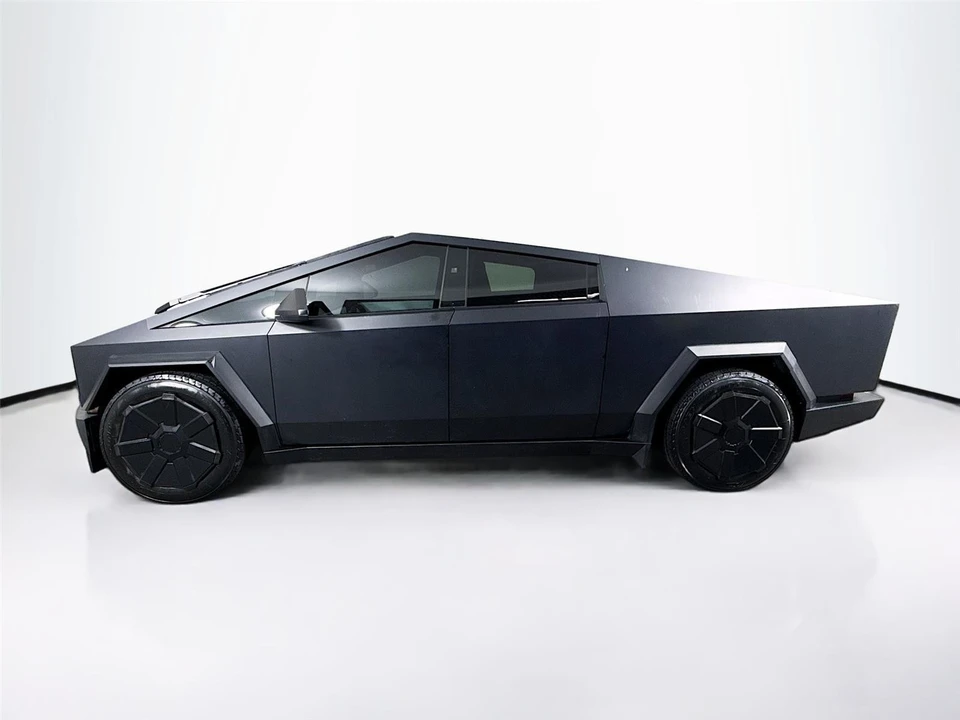 2024 Tesla Cybertruck - Image 21 of 21