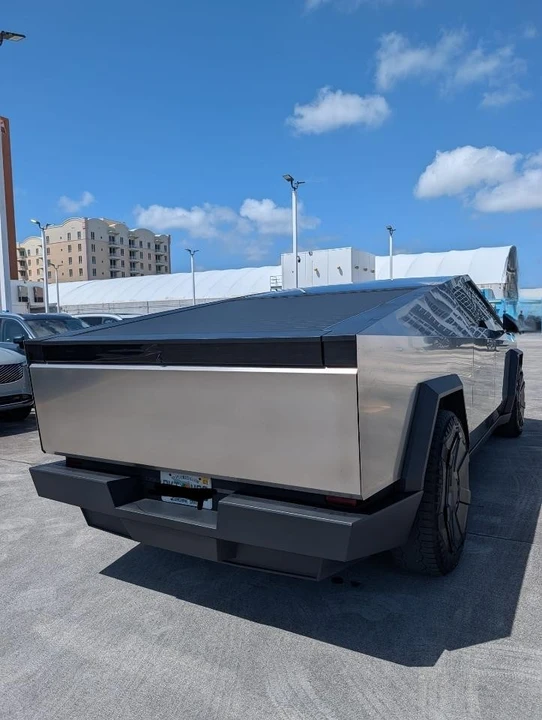 2024 Tesla Cybertruck - Image 7 of 21
