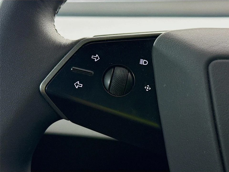 2024 Tesla Cybertruck - Image 3 of 15