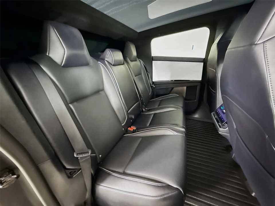 2024 Tesla Cybertruck - Image 14 of 21